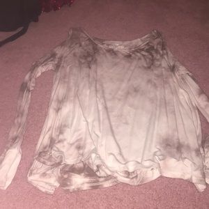 Open shoulder long sleeve shirt